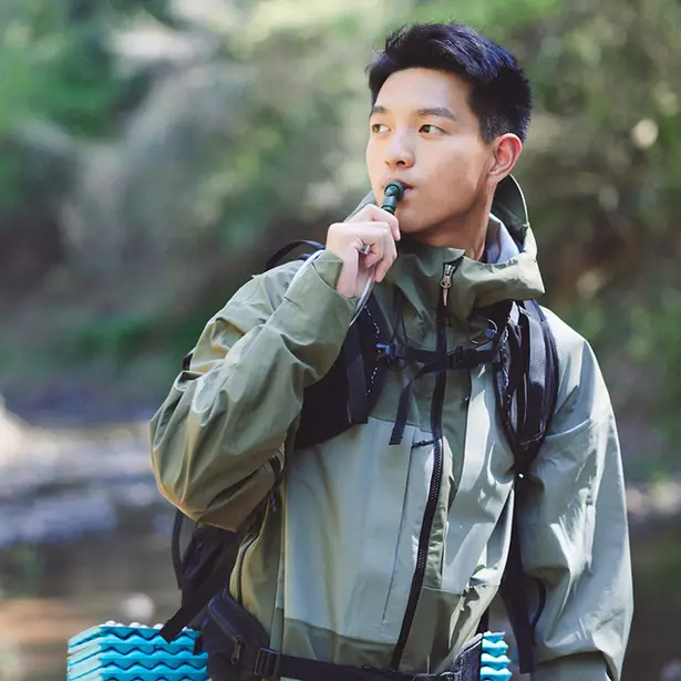 6 - Питьевая система (гидратор) 2 л Naturehike CNK2450CF011. Белый