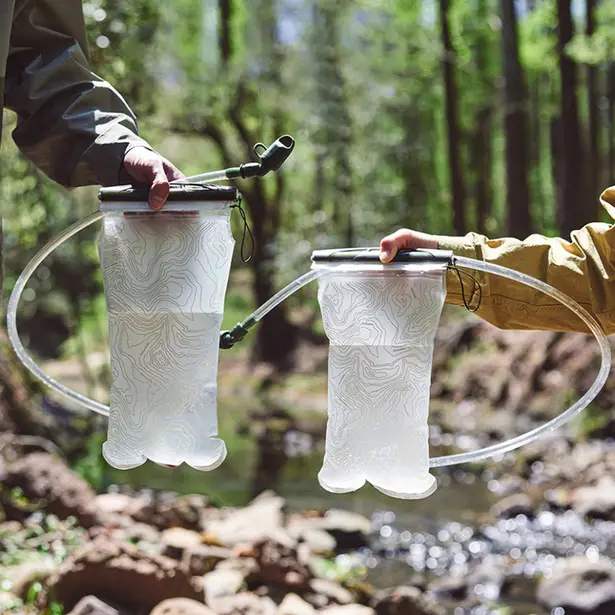 10 - Питьевая система (гидратор) 2 л Naturehike CNK2450CF011. Белый