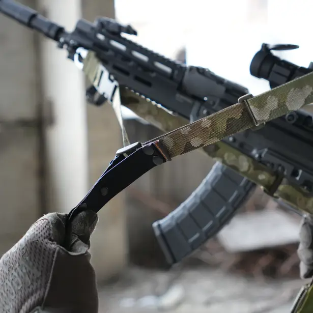 5 - Ремень оружейный трехточечный RAGNAROK с широким наплечником KRAKEN carbine. Мультикам