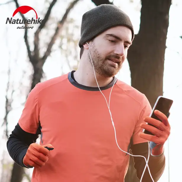 3 - Перчатки нескользкие трикотажные Naturehike NH21FS035. Темно-синий