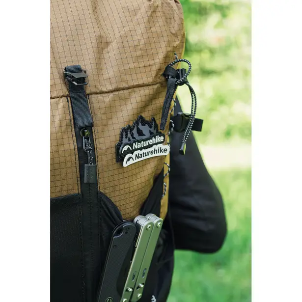 13 - Рюкзак туристичний Naturehike CNK2300016, 30+5л. Коричневий