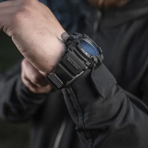 7 - Тактичний годинник M-Tac Adventure Black