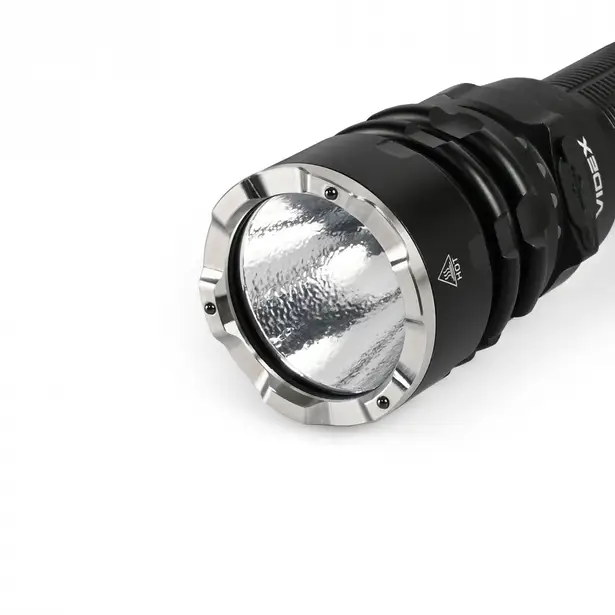 6 - Тактичний світлодіодний ліхтар VIDEX 2000Lm 6500K. Чорний матовий