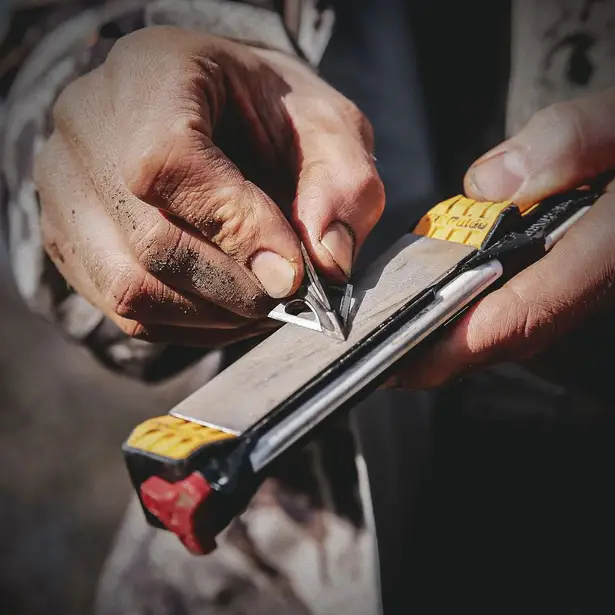 10 - Work Sharp Guided Field Sharpener 221 Точилка ручная поштучно