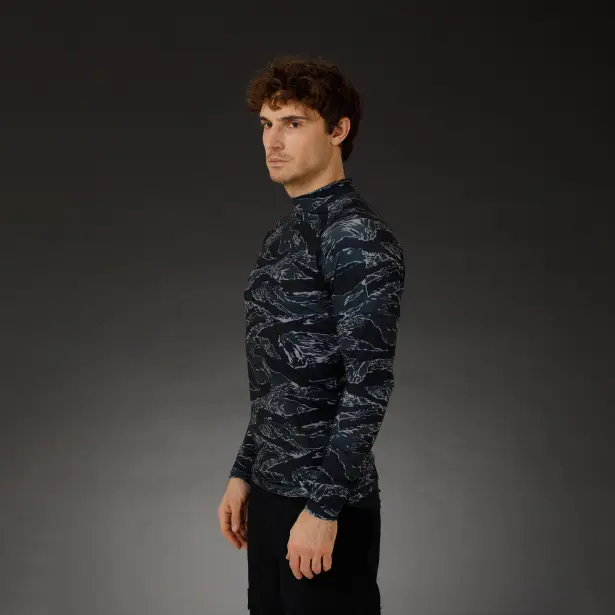 9 - Мужской рашгард SPECPROM Black Tiger Stripes Camo