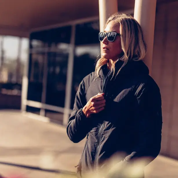 9 - Куртка жіноча Helikon Wolfhound Hoodie. Чорний