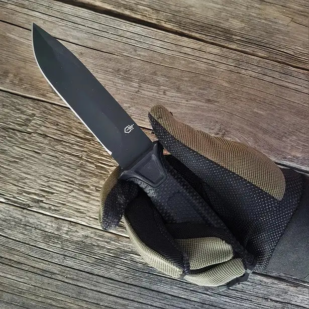 6 - Нож охотничий Gerber Bear Grylls 539-5. Черный