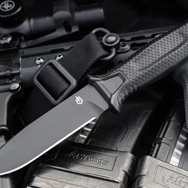 7 - Нож охотничий Gerber Bear Grylls 539-5. Черный