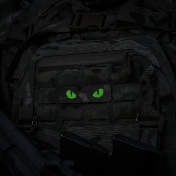 10 - Шеврон-нашивка M-Tac Cat Eyes Laser Cut. Мультикам с зелеными глазами