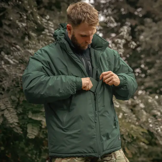 9 - Куртка Helikon Level 7 Climashield Apex Alpha. Олива