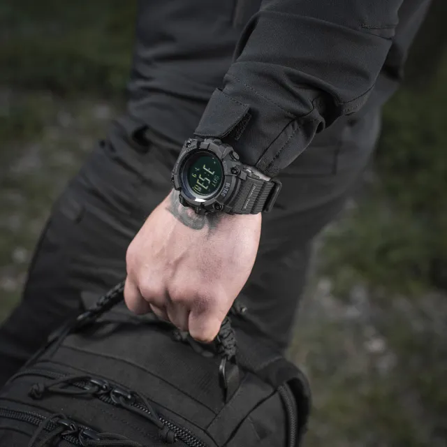 9 - Тактичний годинник M-Tac Adventure Black