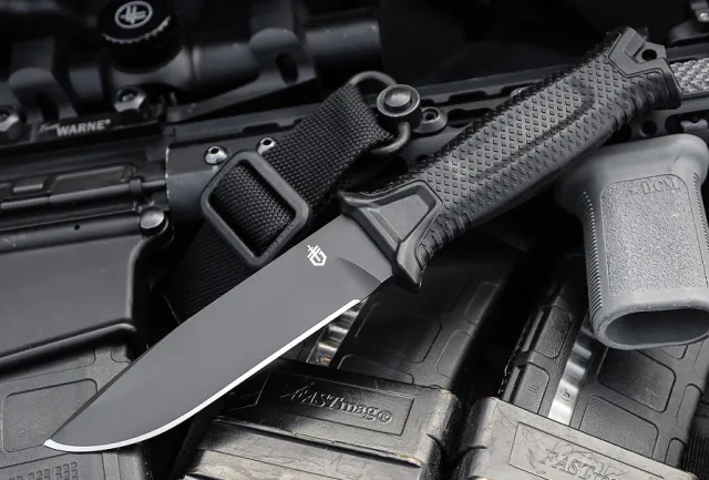 7 - Нож охотничий Gerber Bear Grylls 539-5. Черный