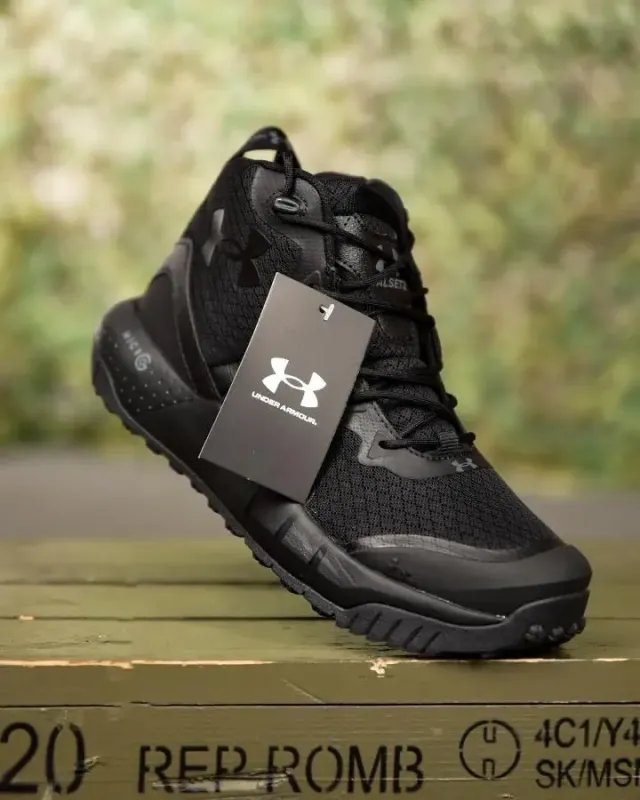 7 - Кроссовки летние тактические Under Armor . Черный