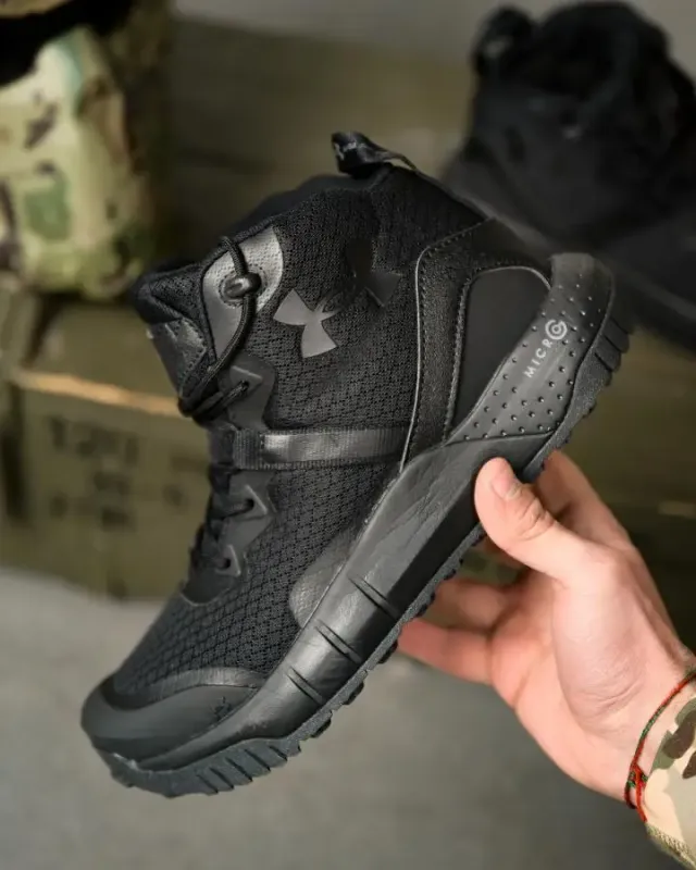 9 - Кроссовки летние тактические Under Armor . Черный