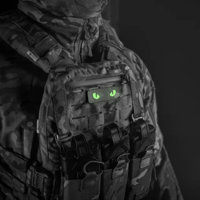 9 - Шеврон-нашивка M-Tac Cat Eyes Laser Cut. Мультикам с белыми глазами