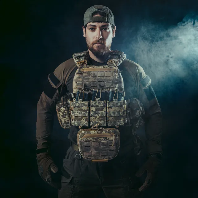 3 - Плитоноска TUR PRO Скелетон, 3 подсумка для AK/AR с системой быстрого сброса. Molle. Цвет Пиксель.
