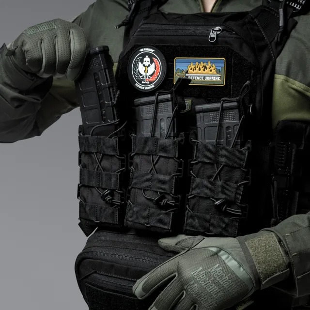 4 - Одинарний пластиковий підсумок під магазини AK\AR. Cordura 1000D. Molle. Чорний